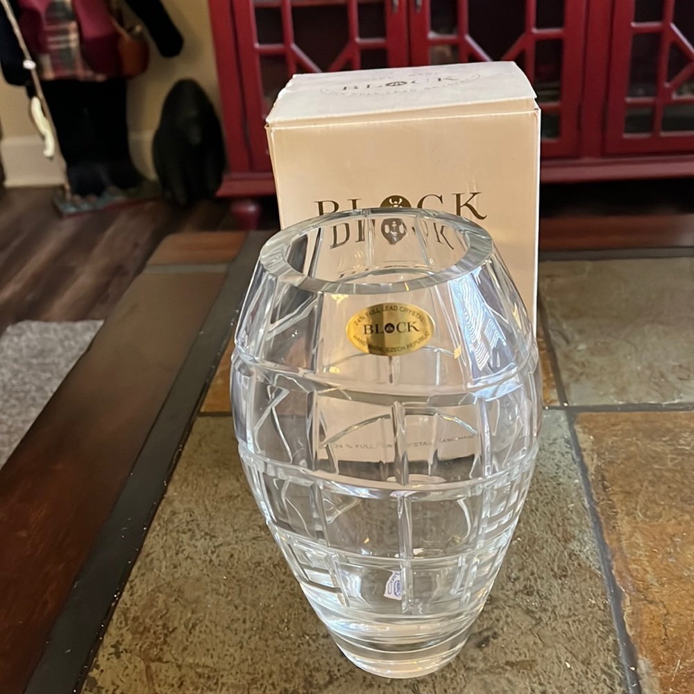 Block vase  8” posey new in box